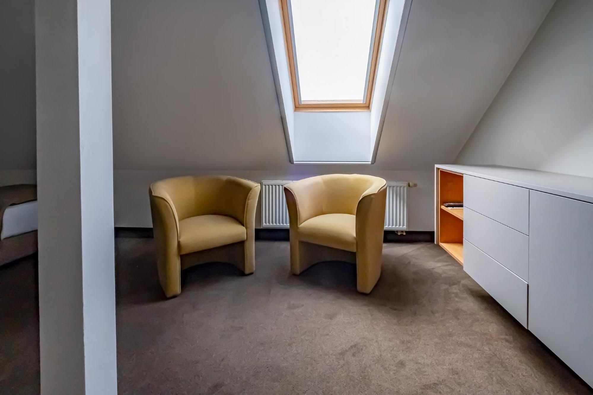 Relax Hotel Stork Леднице Экстерьер фото
